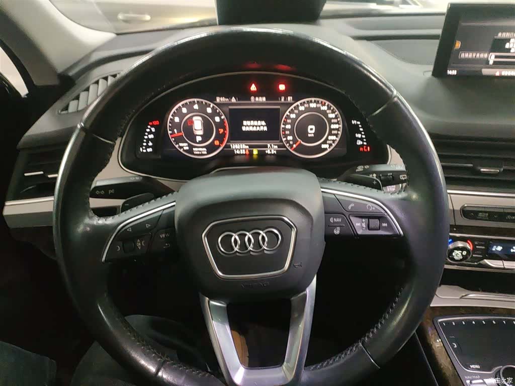Audi Q7, 2019 11