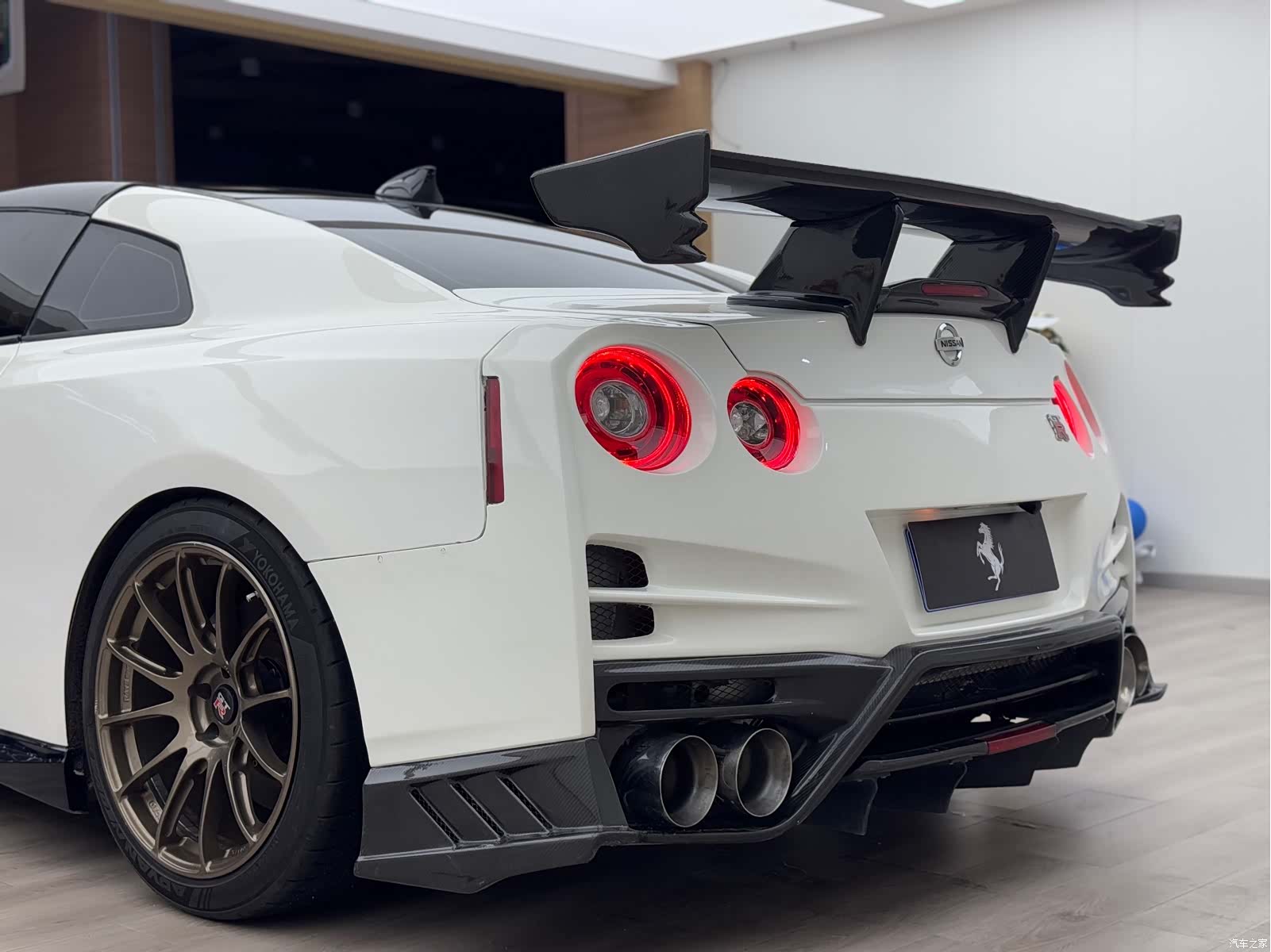 Nissan GT-R, 2010 12