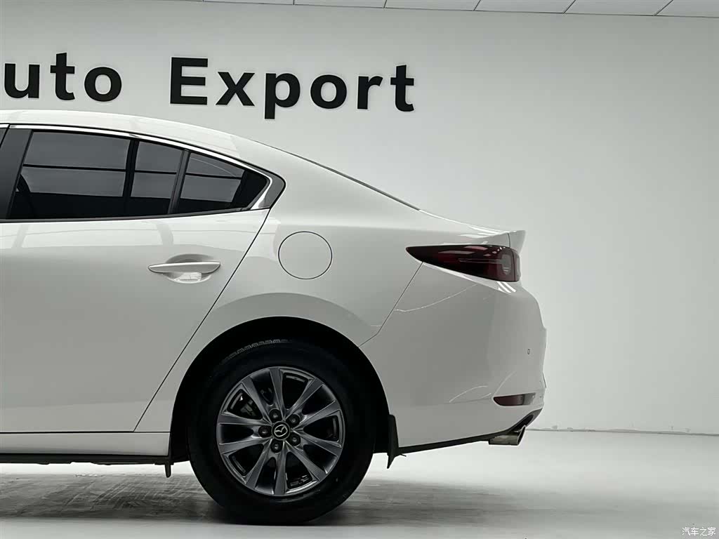 Mazda Mazda3, 2023 8
