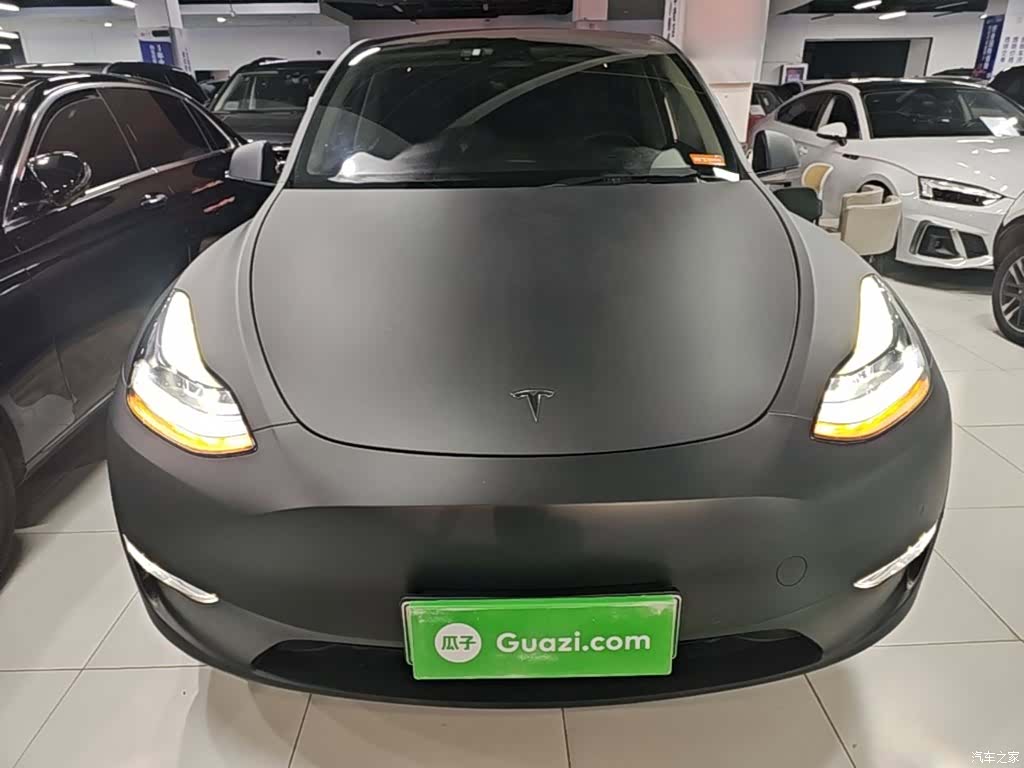 Tesla Model Y, 2021 3