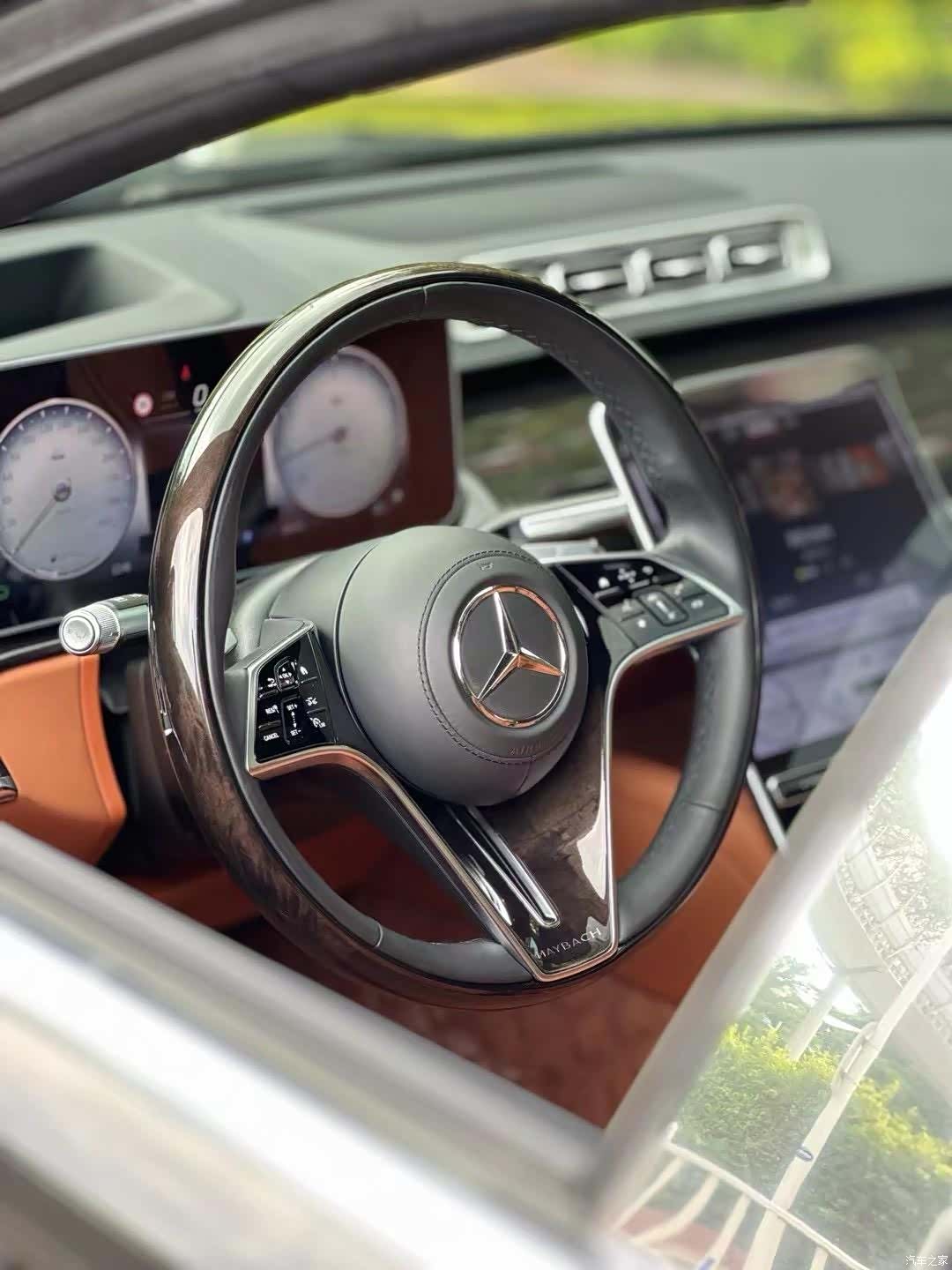 Maybach S-Class, 2023 9