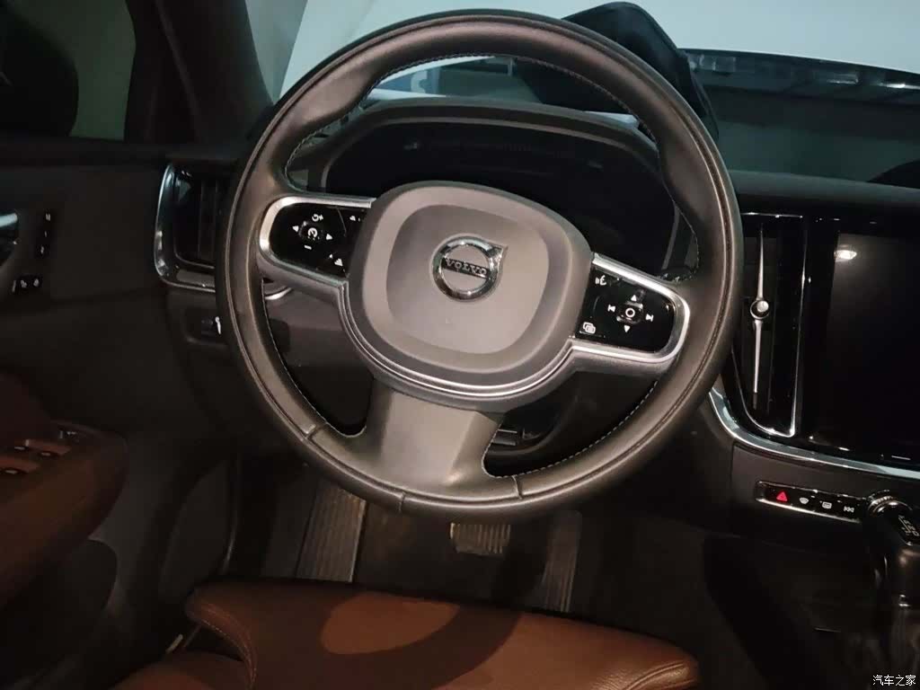 Volvo S60, 2020 11