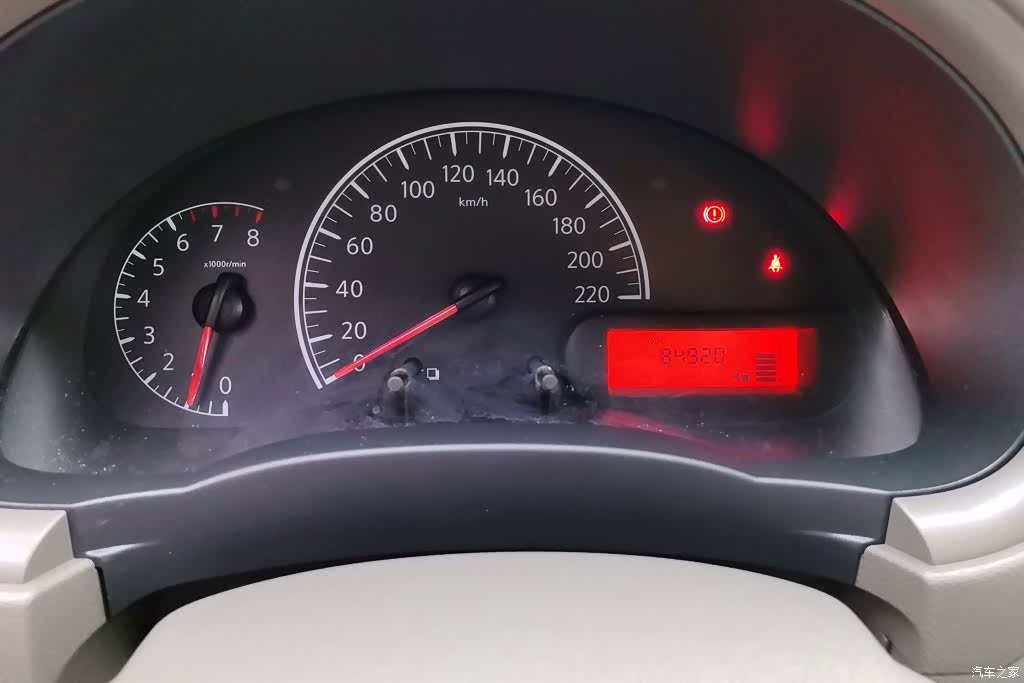 Nissan 1.5XE, 2016 14