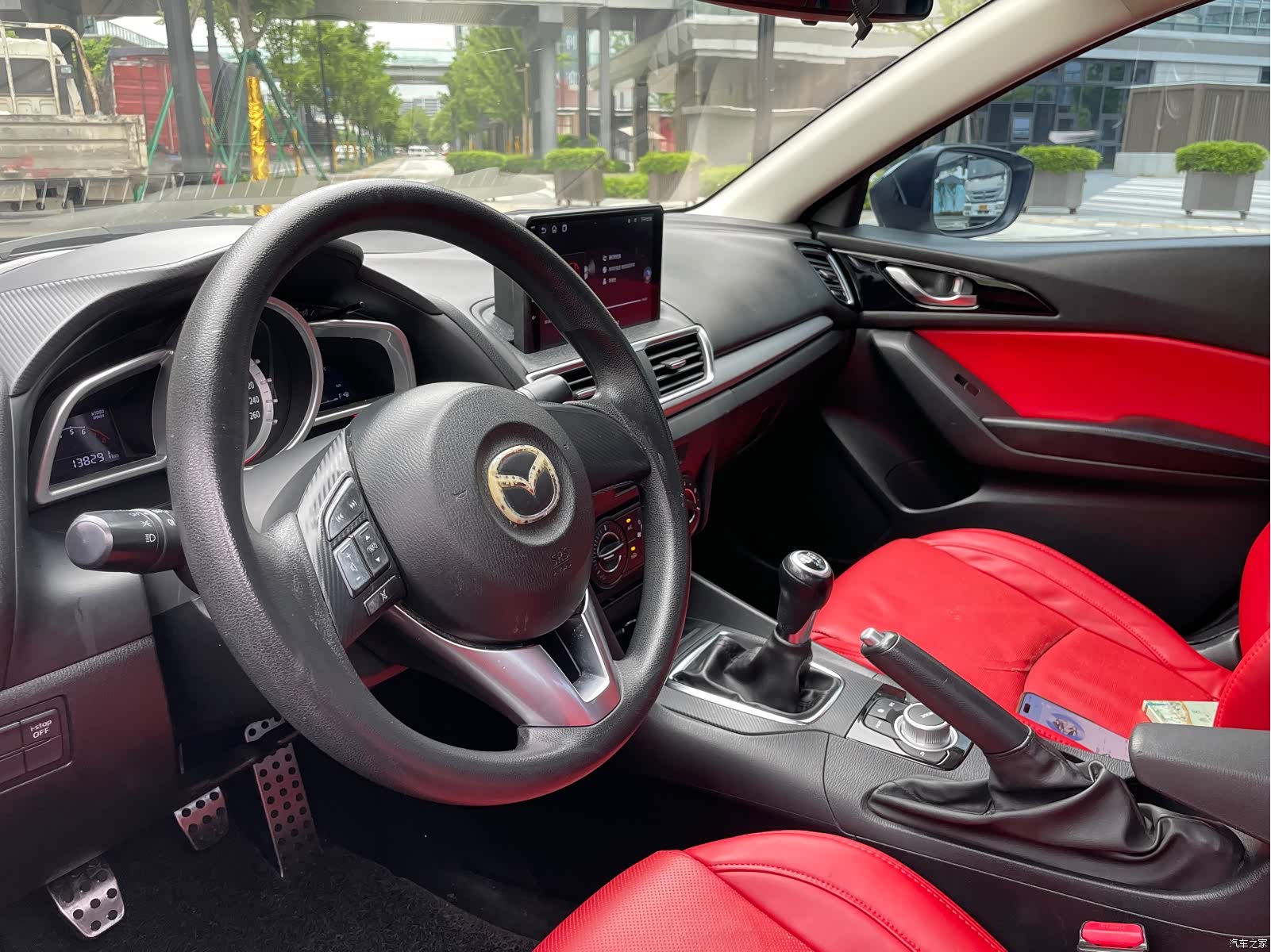 Mazda Mazda3, 2015 13