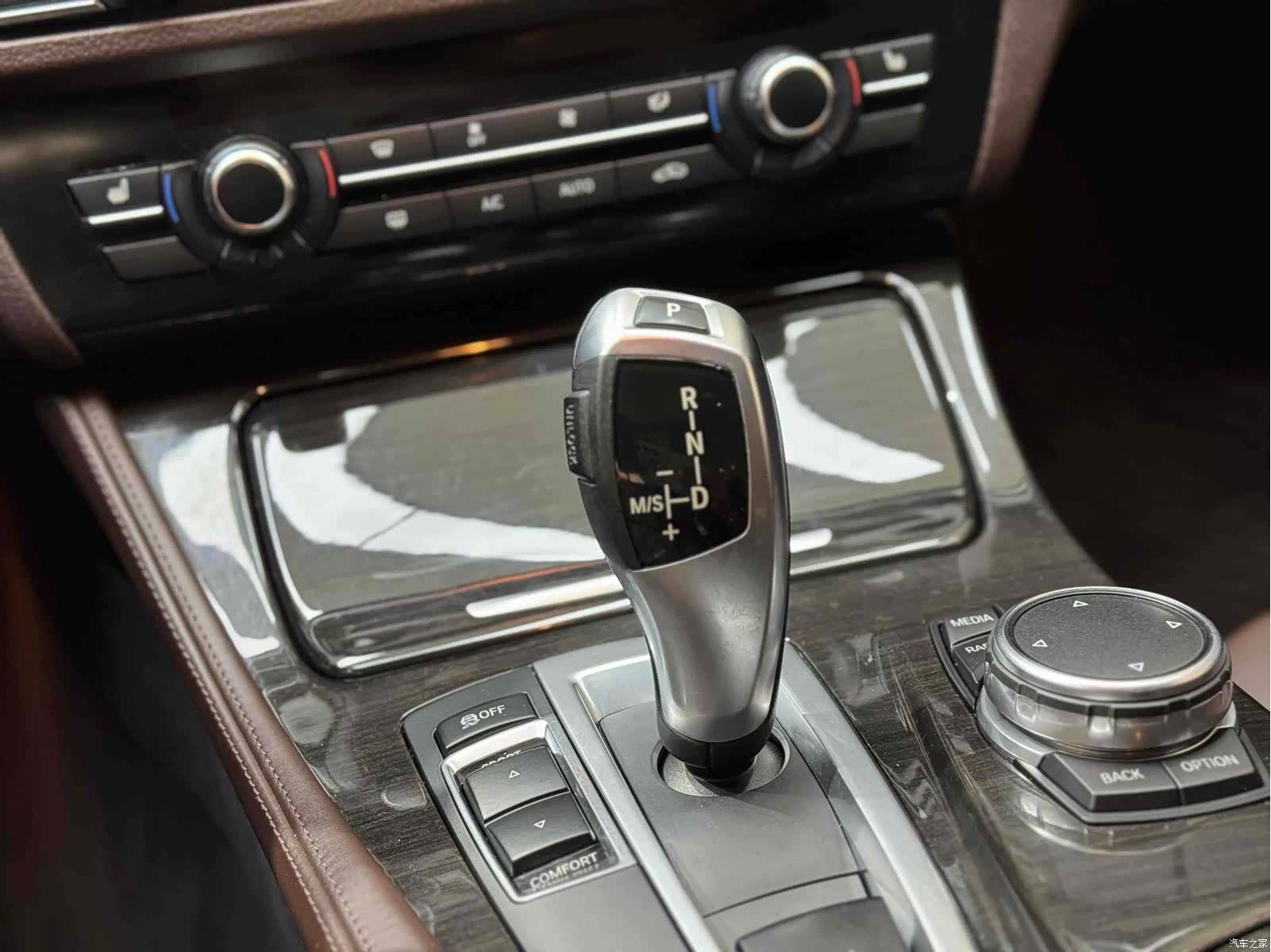 BMW 5 Series, 2016 26