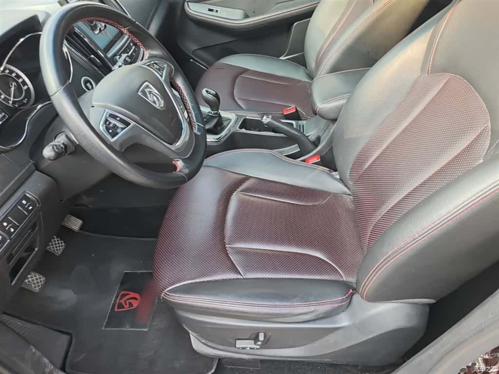 Wuling 560, 2016 15