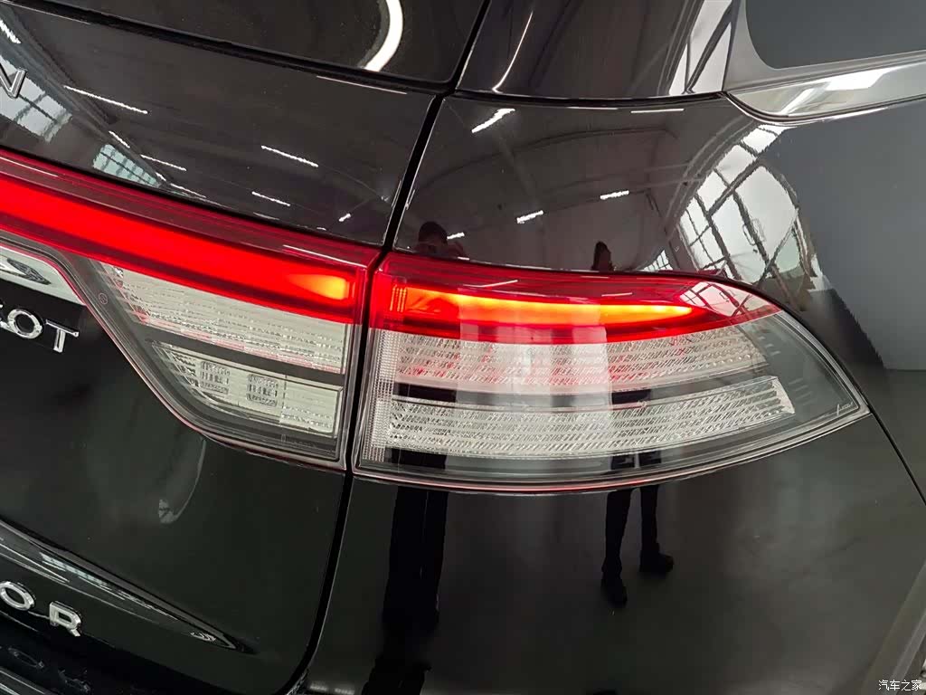 Lincoln Aviator, 2022 21
