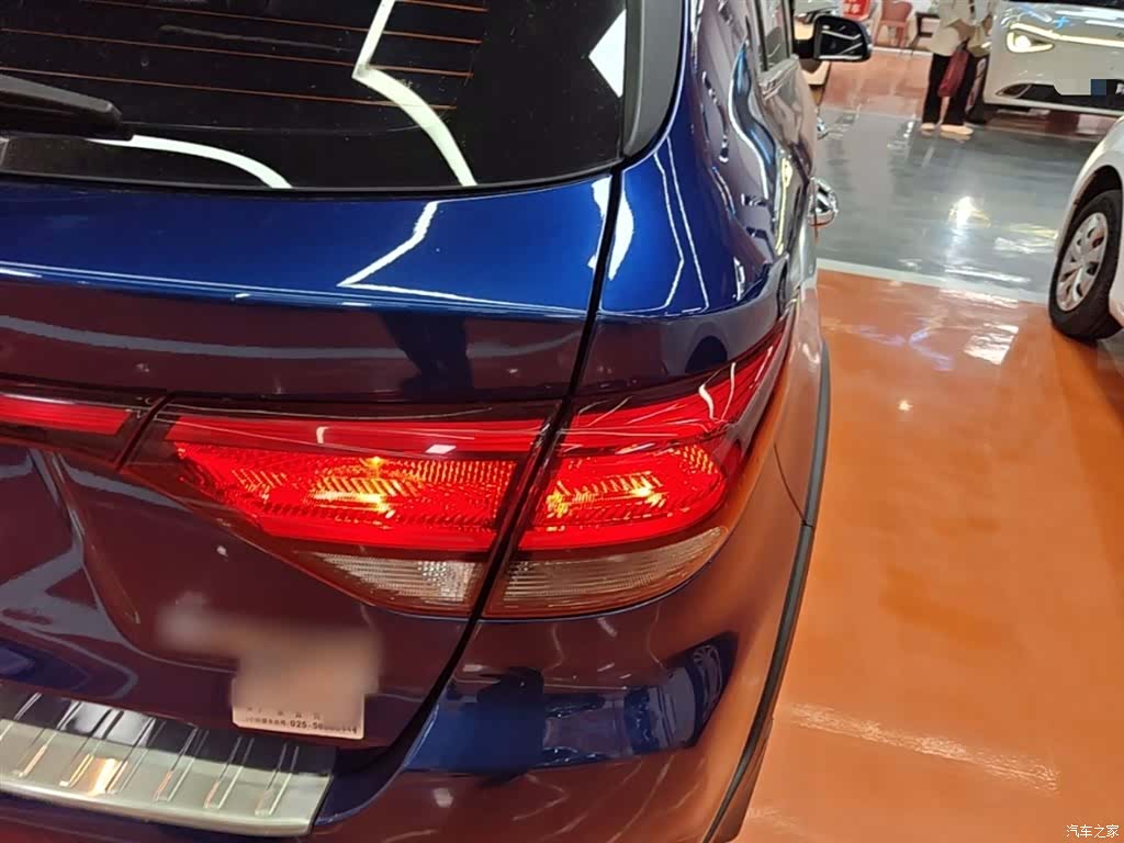 Kia KX, 2018 8