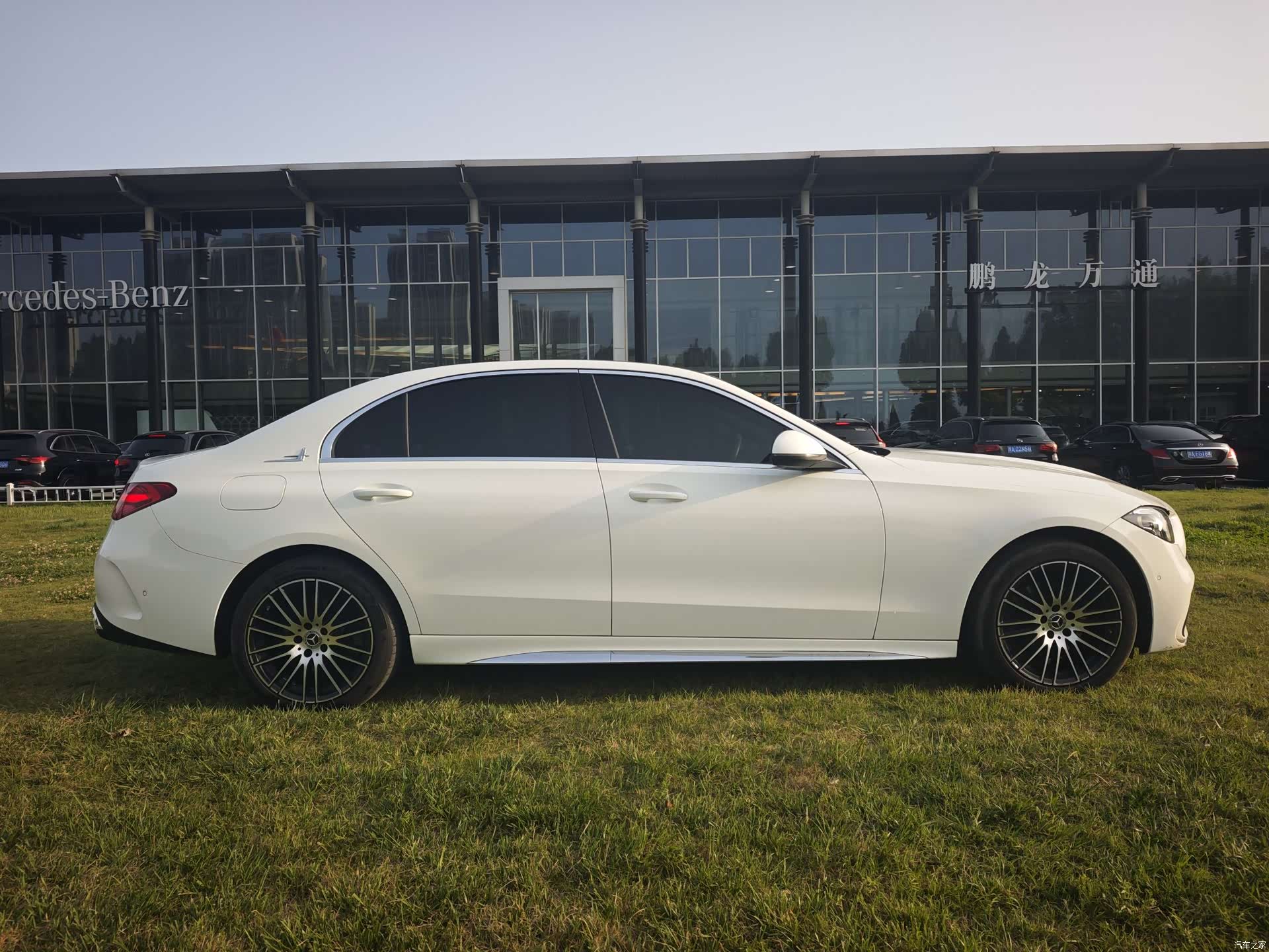 Mercedes-Benz C-Class, 2023 4