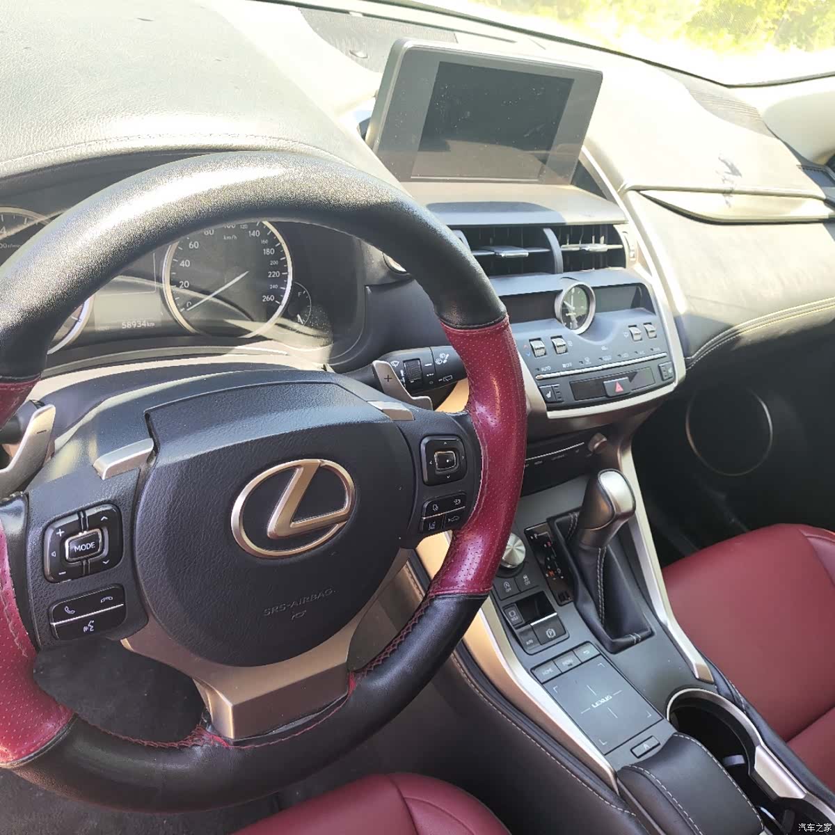 Lexus NX, 2020 2