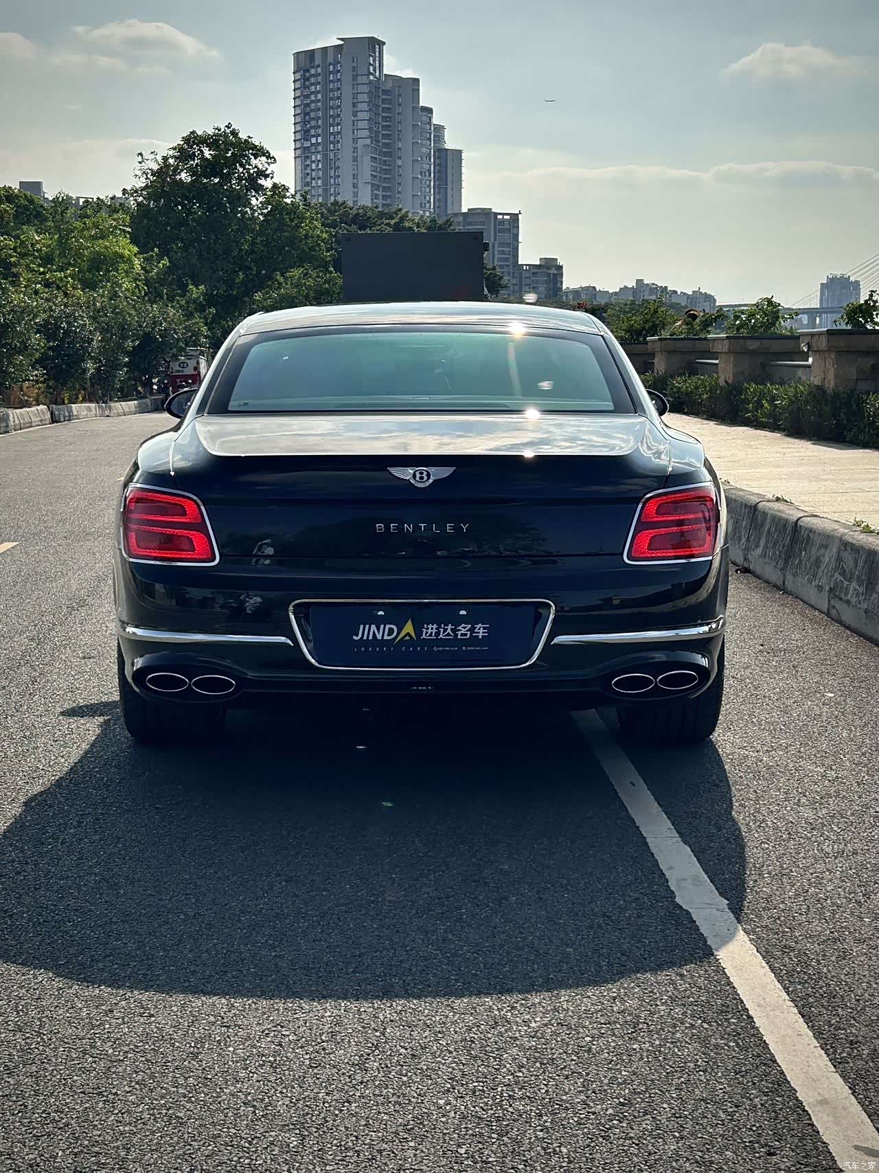 Bentley Flying Spur, 2021 10
