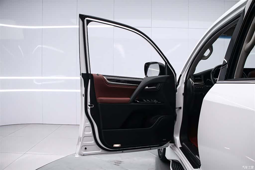 Lexus LX, 2020 11