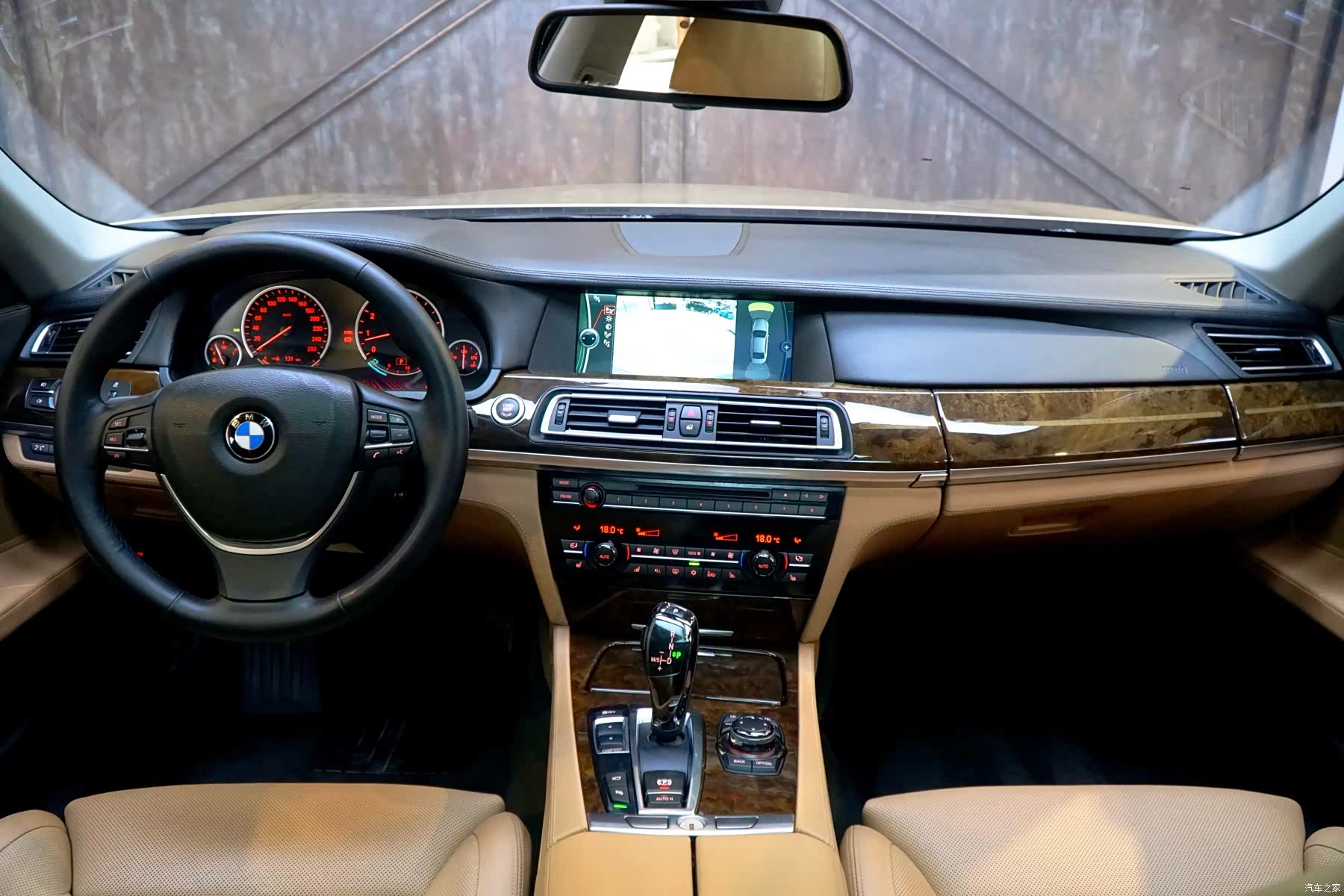 BMW 7 Series, 2012 11