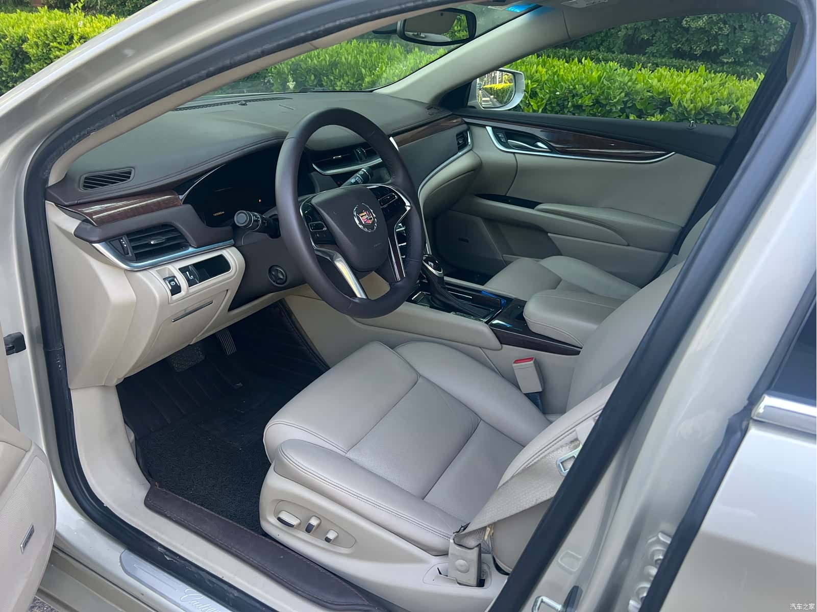 Cadillac XTS, 2013 8