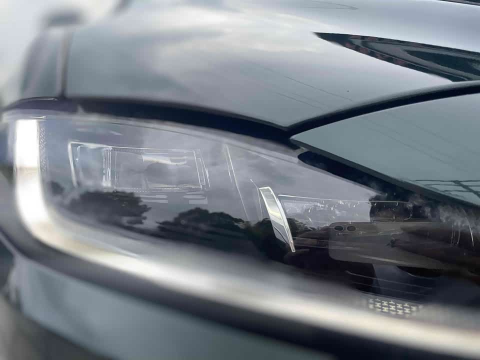 Jaguar XEL Jaguar XEL