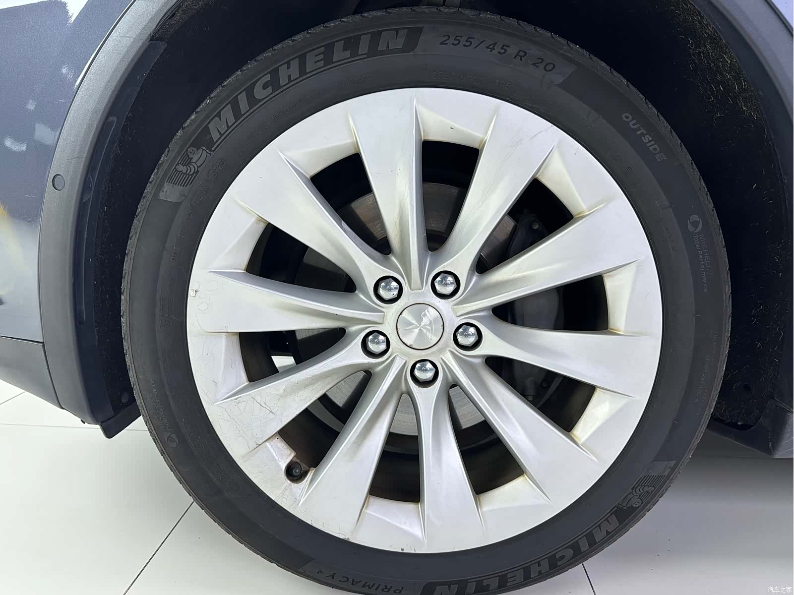 Tesla Model X, 2020 14