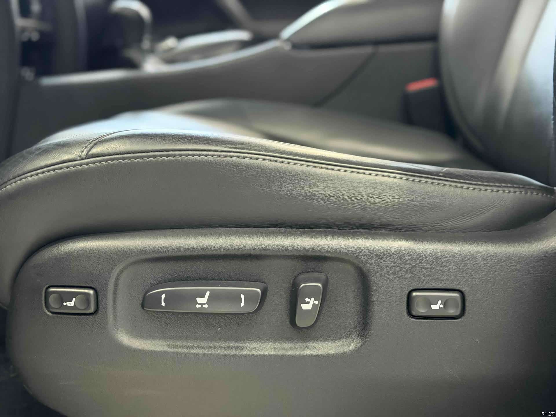 Lexus LX, 2017 10