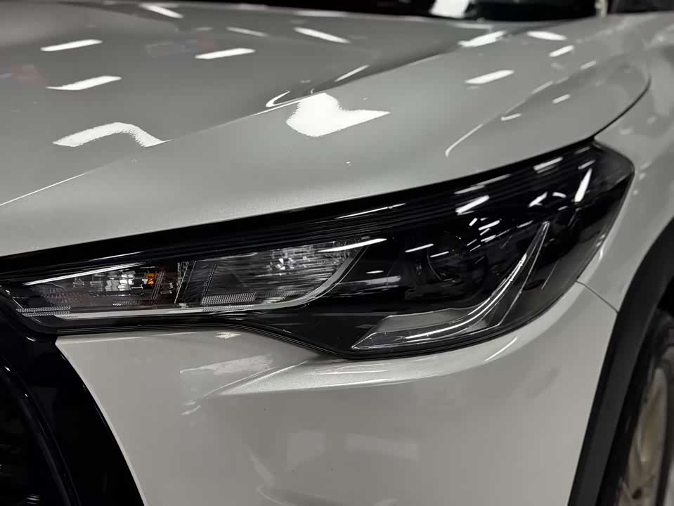 Toyota Corolla Sharp amplifier