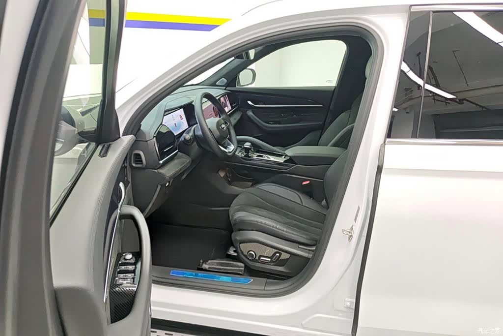 Geely Xingyue L, 2025 9