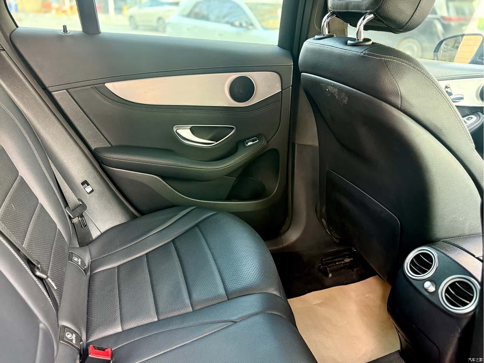 Mercedes-Benz GLC, 2018 13