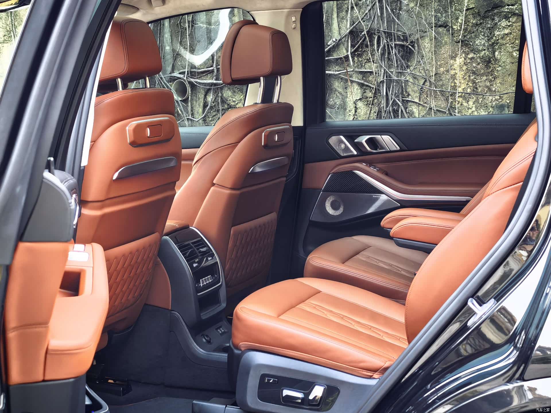BMW X7, 2023 все фото