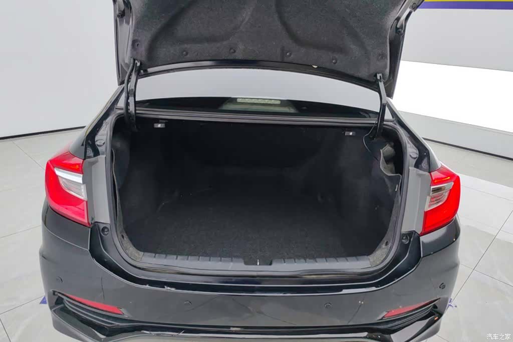 Honda Crider, 2016 4