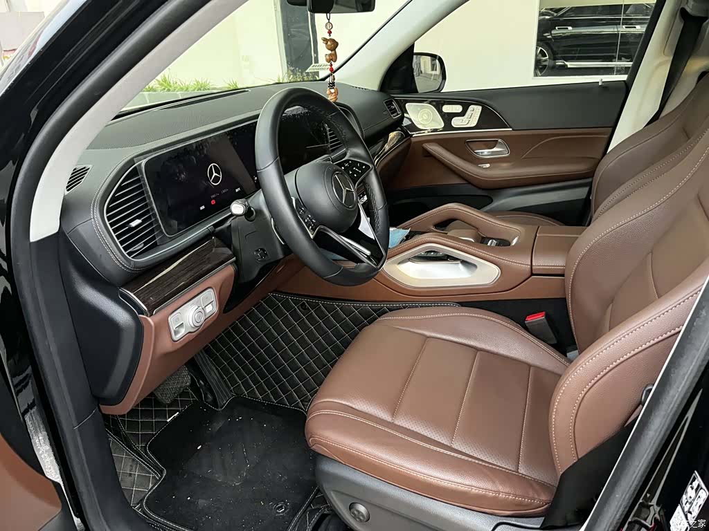 Mercedes-Benz GLE, 2024 все фото