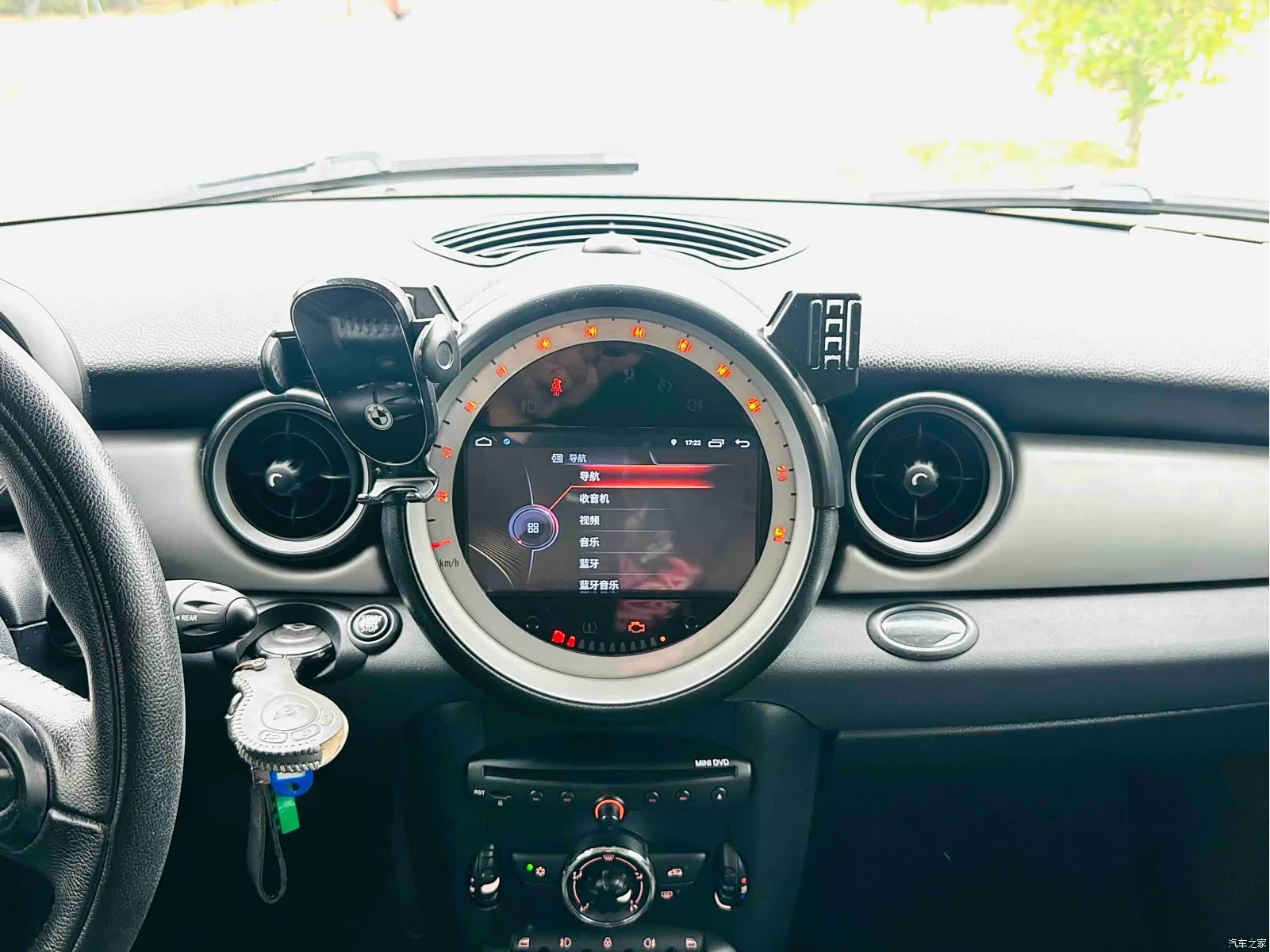 Mini Clubman, 2010 15