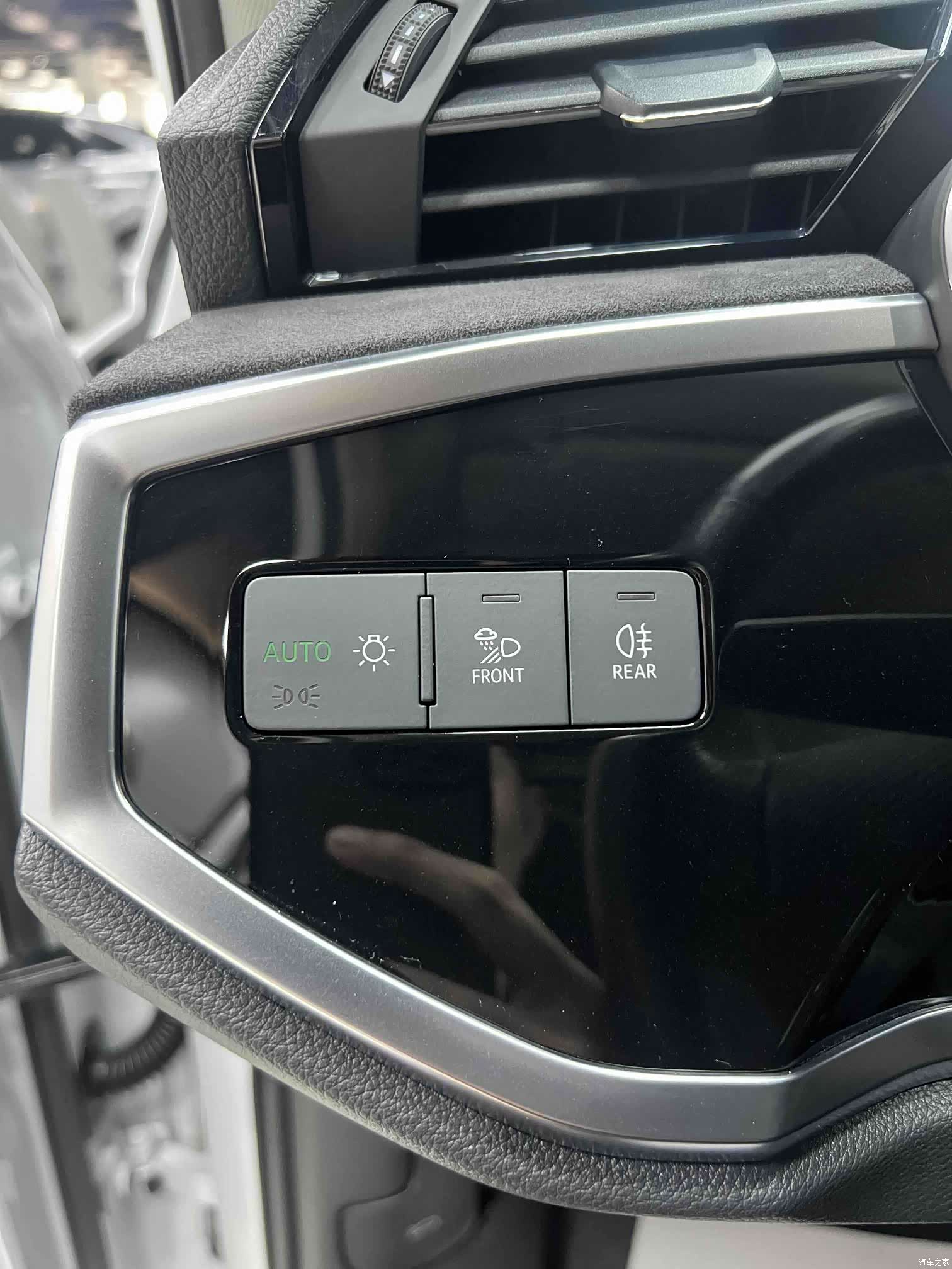 Audi Q3, 2023 19