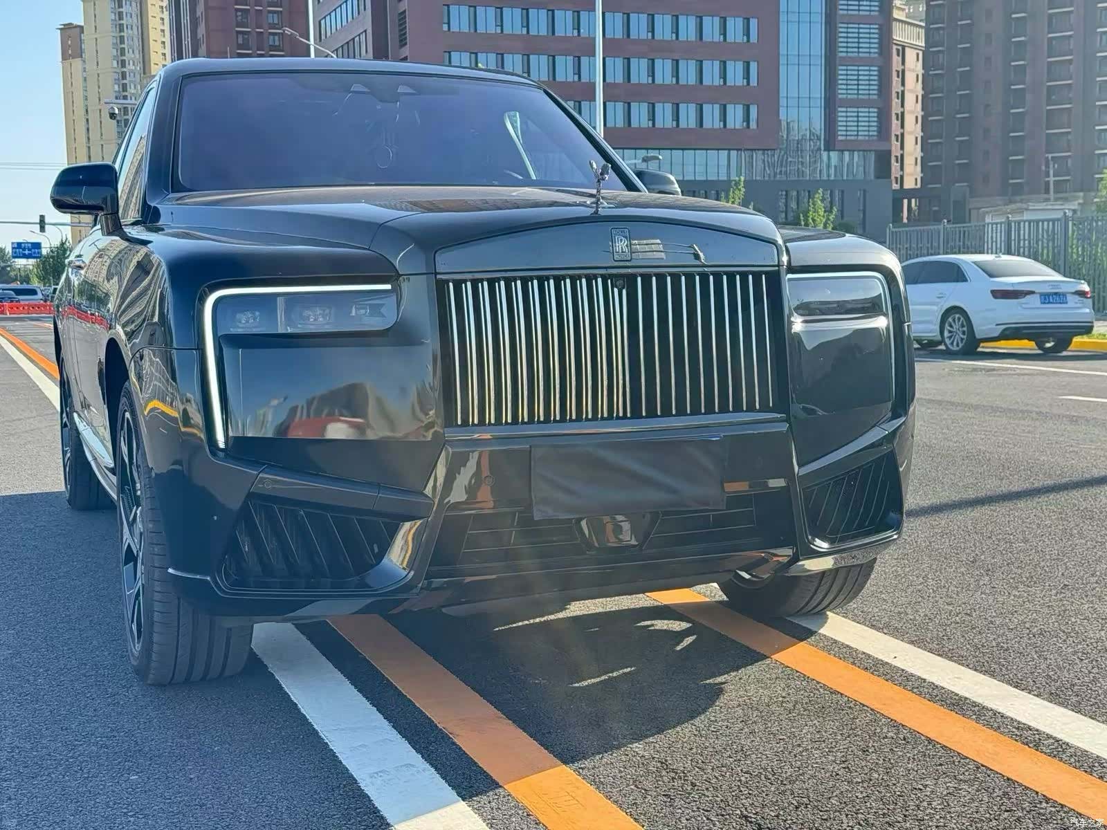 Rolls-Royce Cullinan, 2021 3