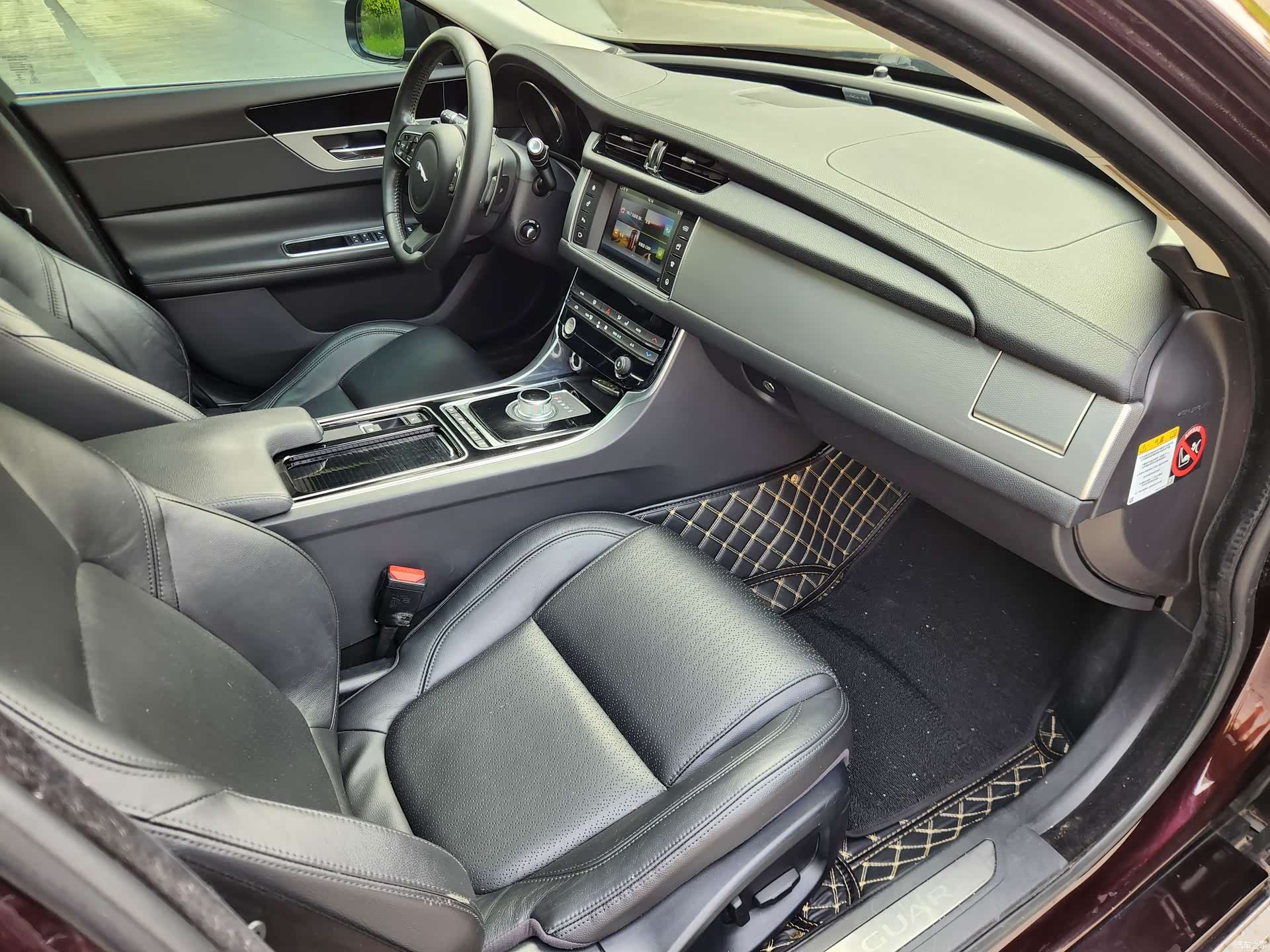 Jaguar XF, 2016 7