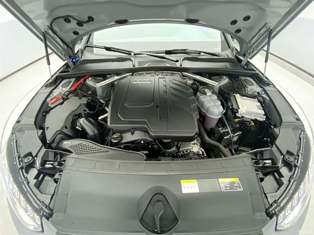 Audi A4L, 2026 12