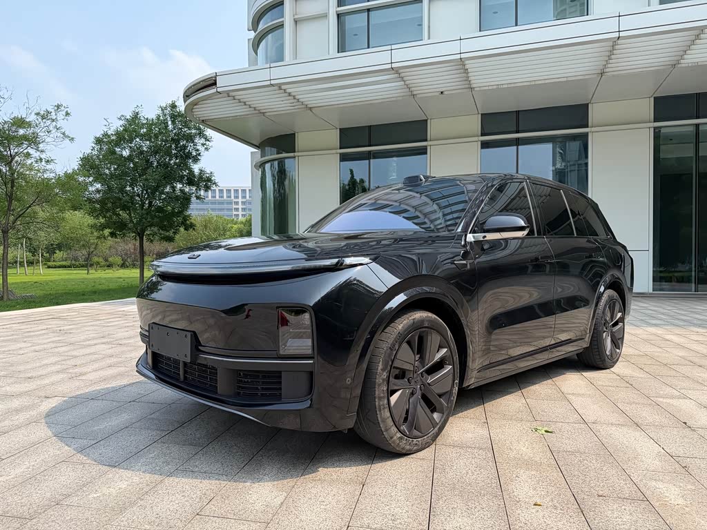 Li Auto L8