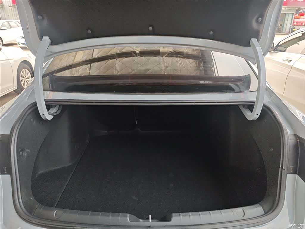 Geely Preface, 2022 19