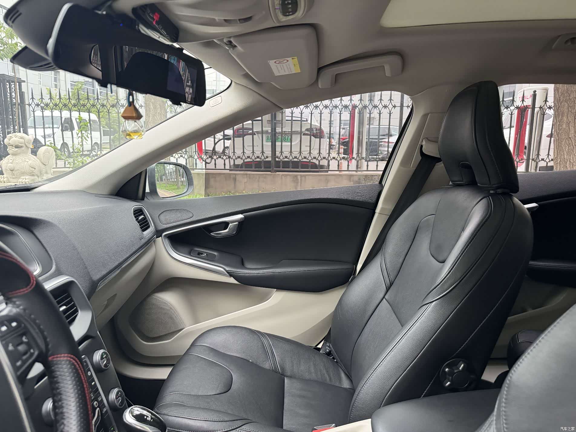 Volvo V40, 2015 14