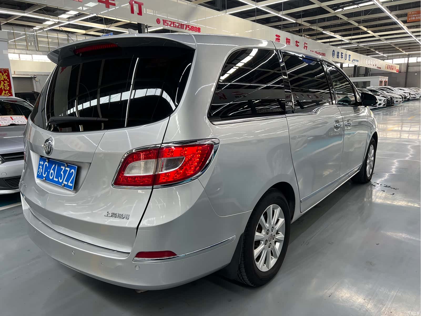 Buick GL8, 2013 4