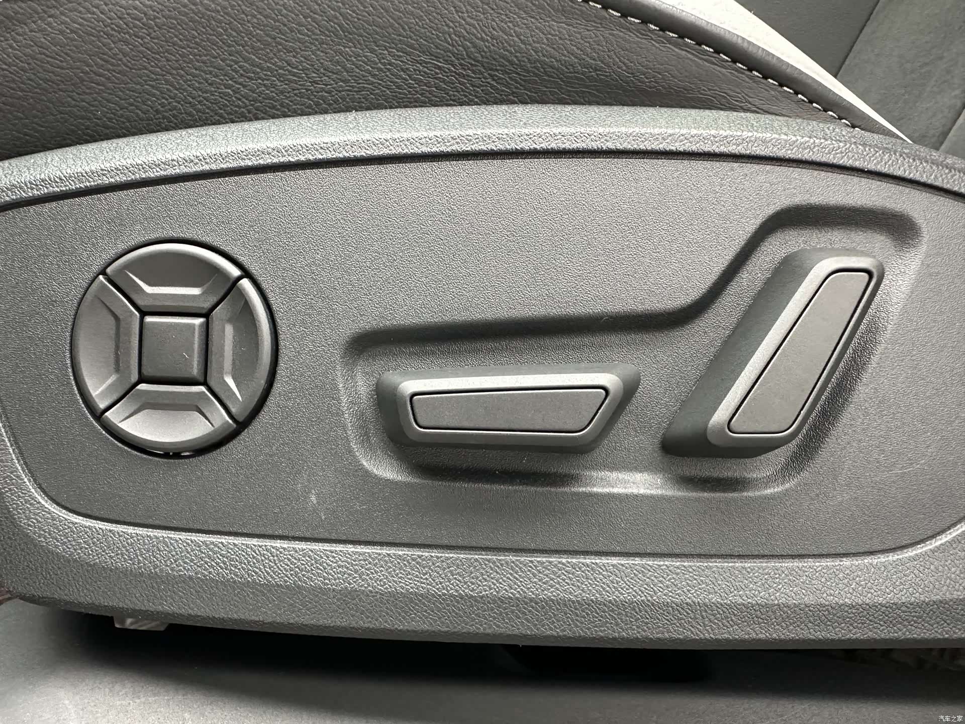 Audi Q3, 2022 13