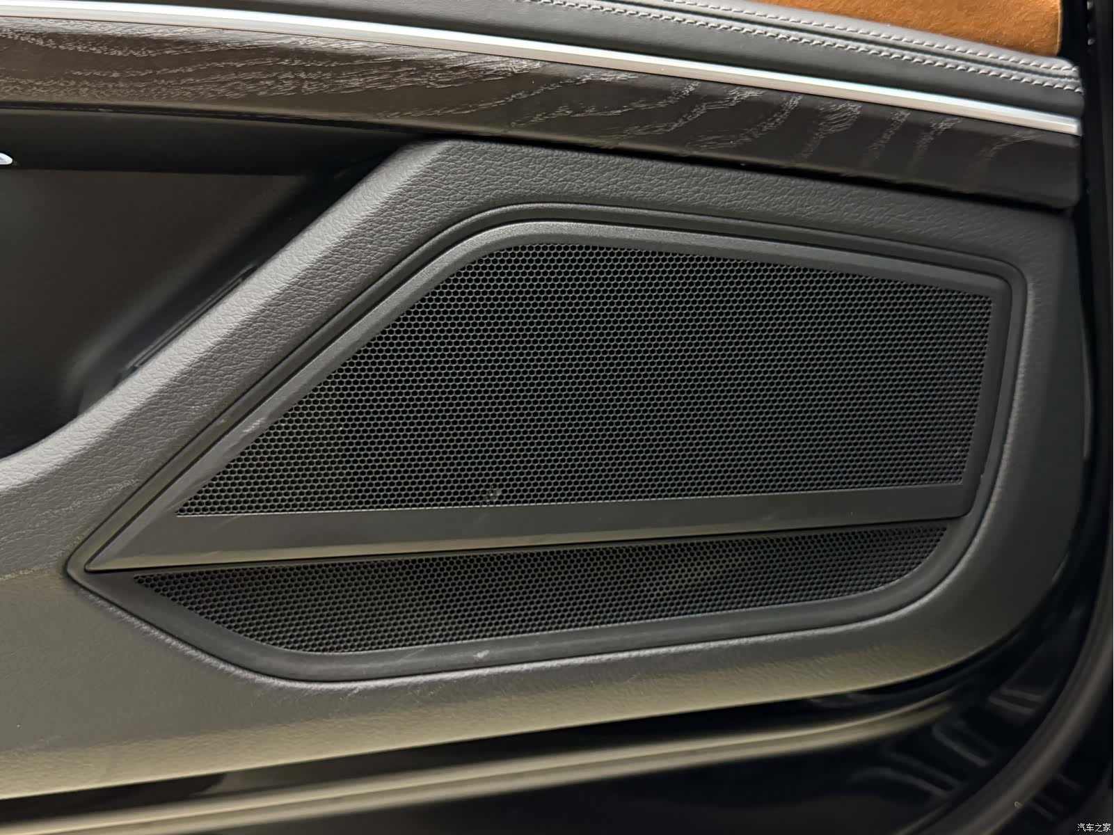 Audi A8L, 2024 24
