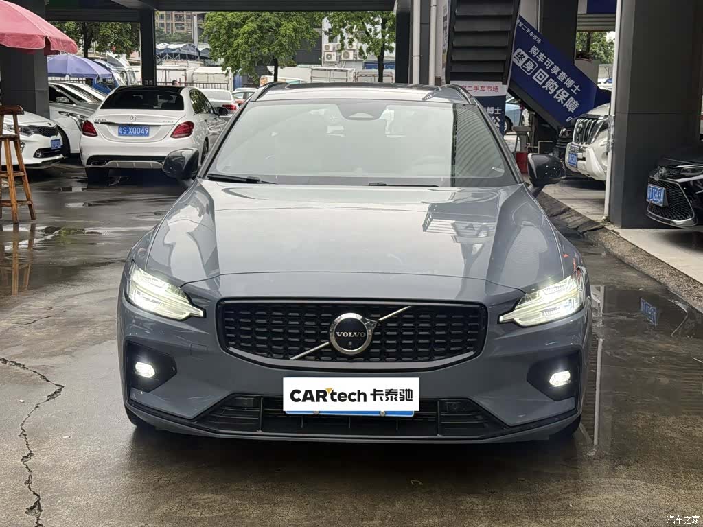 Volvo V60, 2022 3