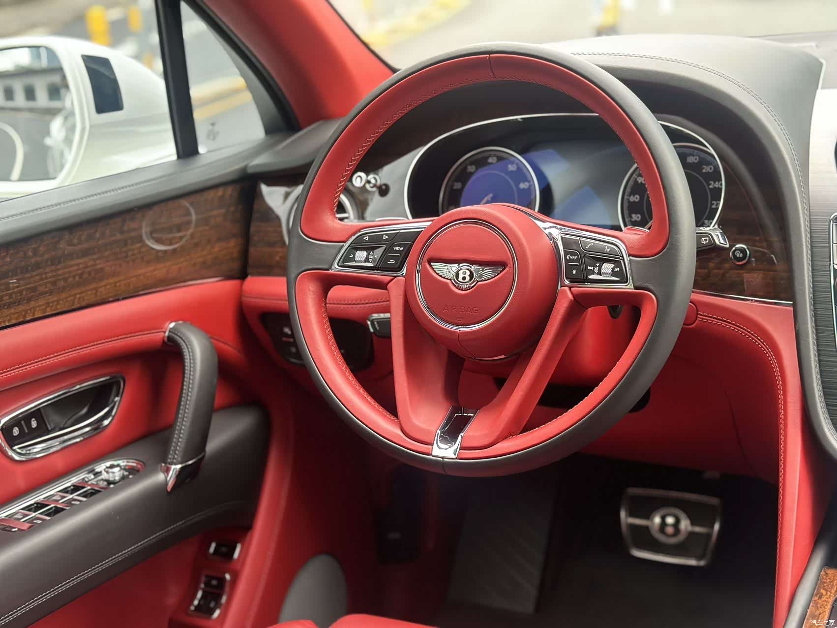 Bentley Bentayga, 2019 20