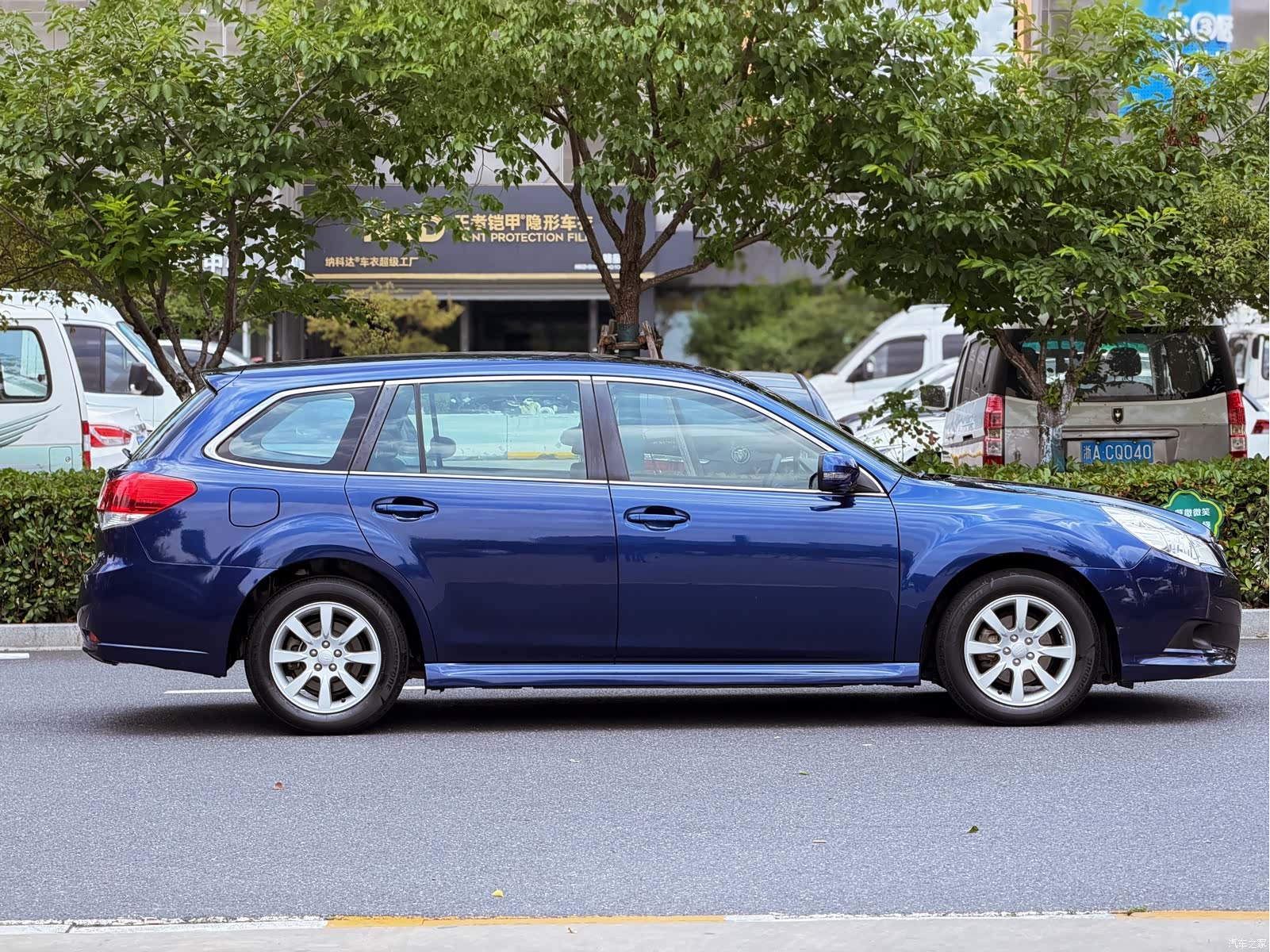 Subaru Legacy, 2010 12