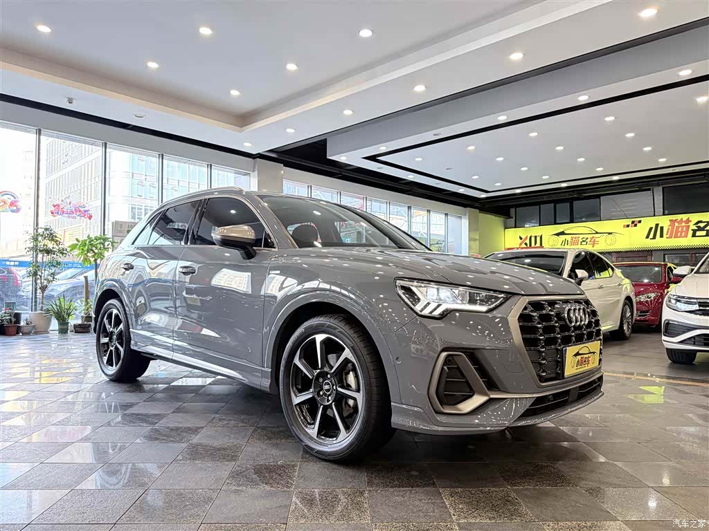 Audi Q3, 2022 3