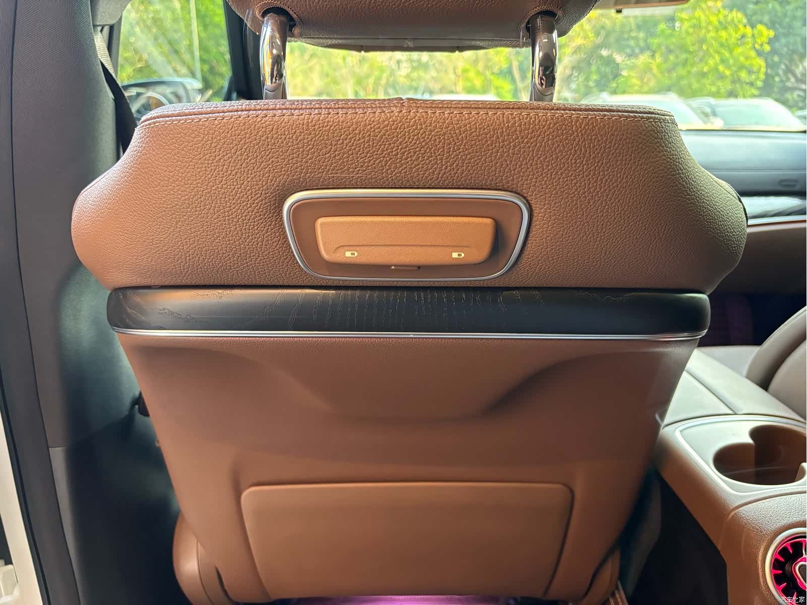 Mercedes-Benz E-Class, 2019 22