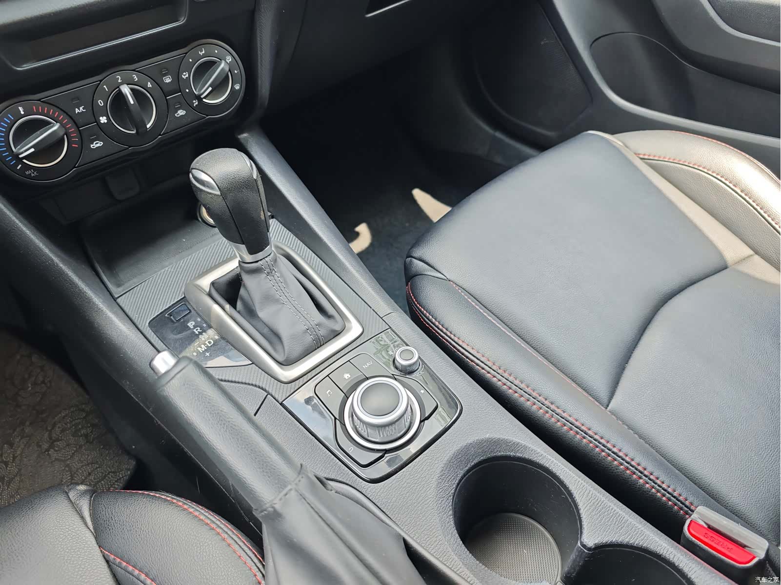 Mazda Mazda3, 2018 11