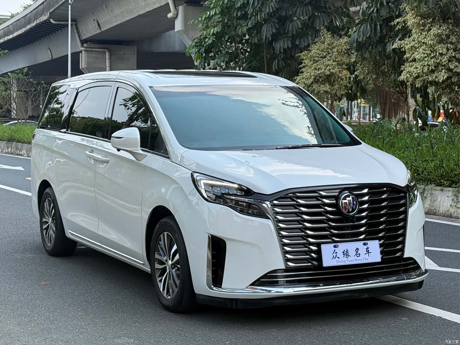 Buick GL8, 2023 3