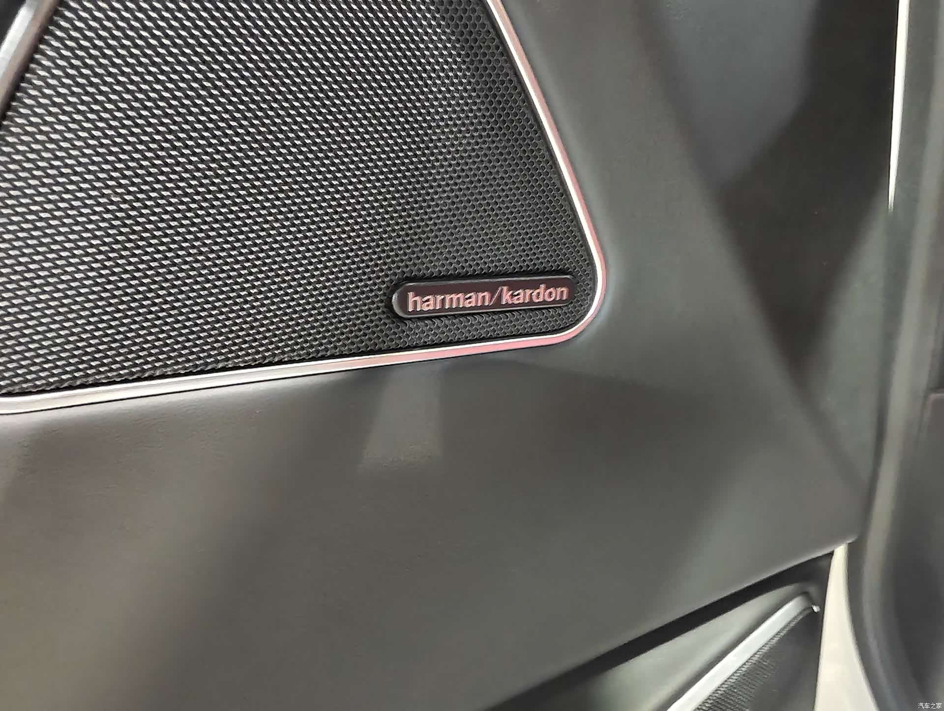 Maserati Levante, 2018 16