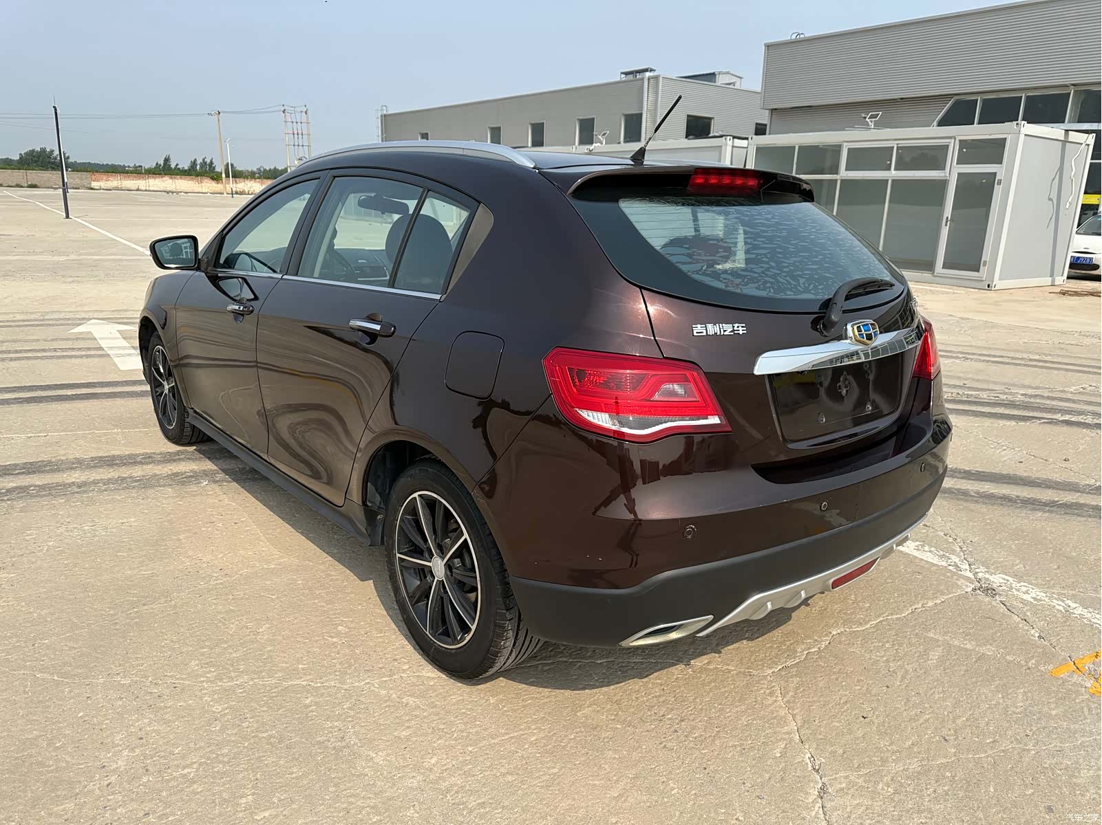 Geely Emgrand, 2016 8