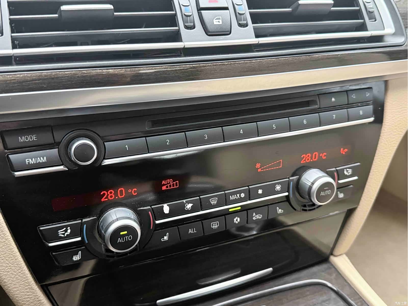 BMW 7 Series, 2012 6
