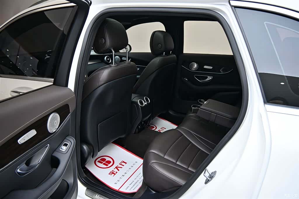 Mercedes-Benz GLC, 2019 13