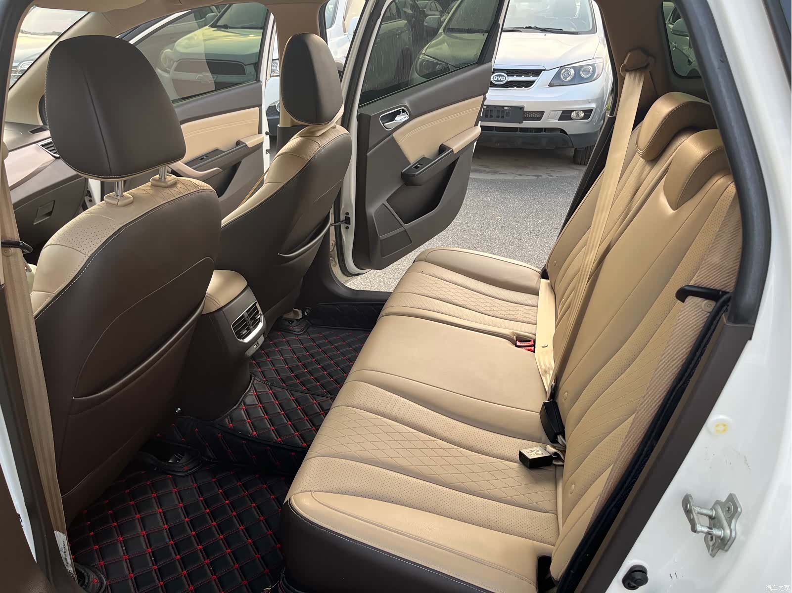 Wuling 310W, 2017 14